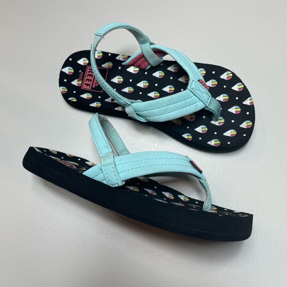 Girls REEF Sandals | Size 11/12 - Picture 3 of 7